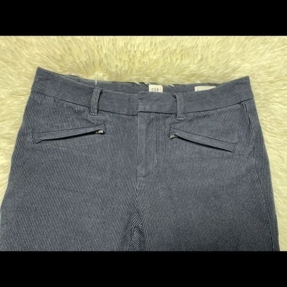 Women’s GAP pinstriped blue skinny ankle pants size 2 - Picture 3 of 9